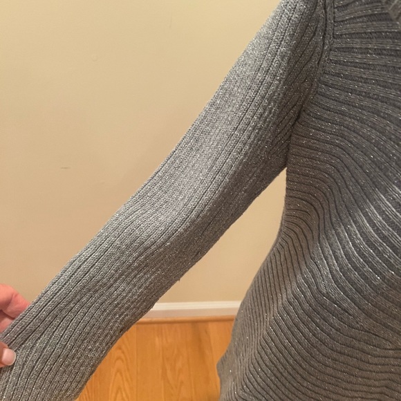 WHBM gorgeous sweater size XL - Picture 5 of 9